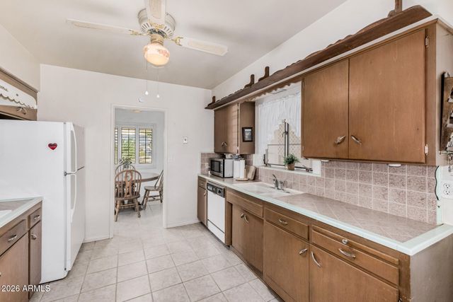 102 S CATALINA Street, Gilbert, AZ 85233