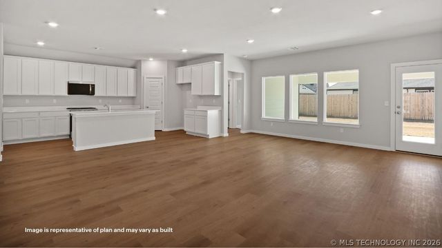 9922 E 135th Place S, Bixby, OK 74008