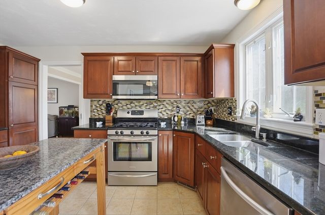 4 Amaryllis Drive, Millbury, MA 01527