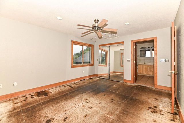 S70W19780 Thornapple COURT, Muskego, WI 53150