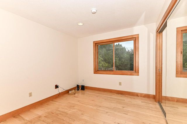 S70W19780 Thornapple COURT, Muskego, WI 53150