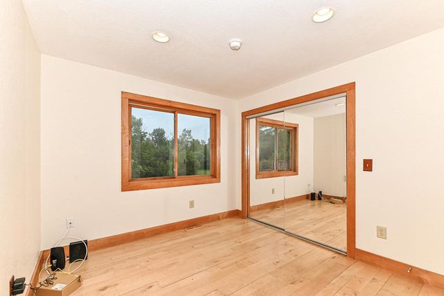 S70W19780 Thornapple COURT, Muskego, WI 53150