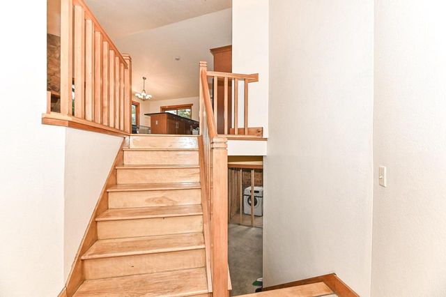 S70W19780 Thornapple COURT, Muskego, WI 53150