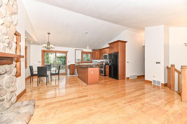 S70W19780 Thornapple COURT, Muskego, WI 53150