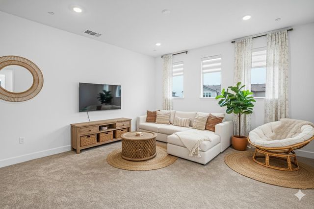 6641 Kaweah Ln, Stockton, CA 95219