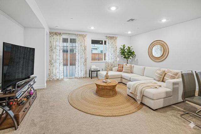 6641 Kaweah Ln, Stockton, CA 95219