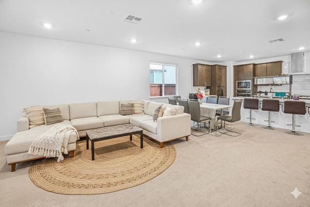 6641 Kaweah Ln, Stockton, CA 95219