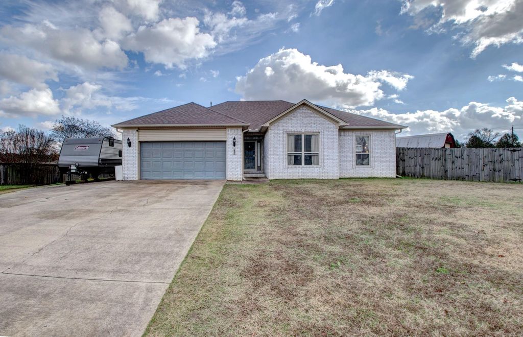 61 Thunderbird Drive, Cabot, AR 72023