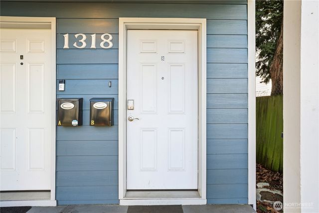 1318 S J Street, Tacoma, WA 98405