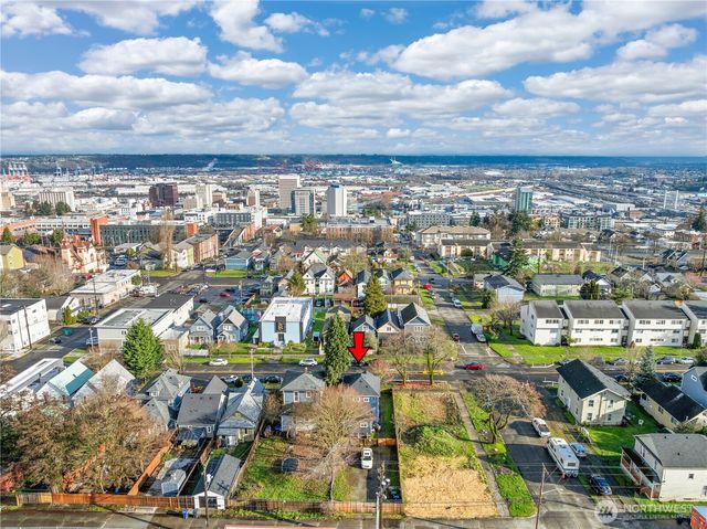 1318 S J Street, Tacoma, WA 98405