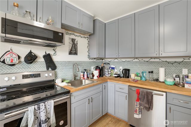 1318 S J Street, Tacoma, WA 98405