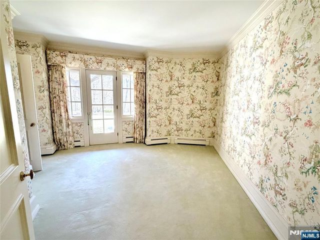 325 Wearimus Road, Ho-ho-kus, NJ 07423