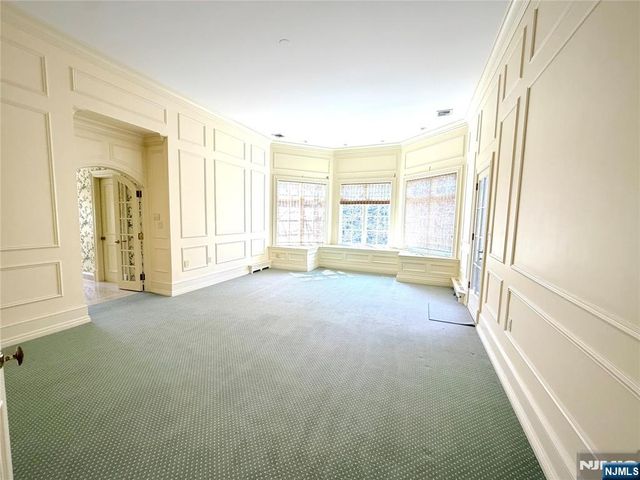325 Wearimus Road, Ho-ho-kus, NJ 07423
