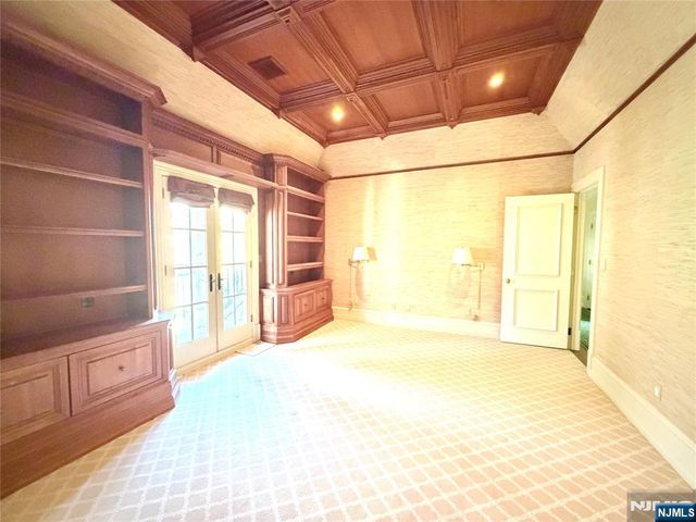 325 Wearimus Road, Ho-ho-kus, NJ 07423