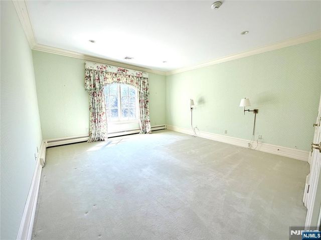 325 Wearimus Road, Ho-ho-kus, NJ 07423