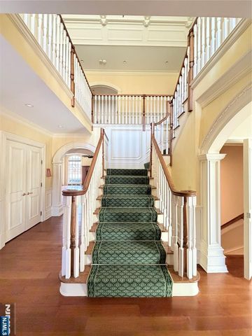 325 Wearimus Road, Ho-ho-kus, NJ 07423