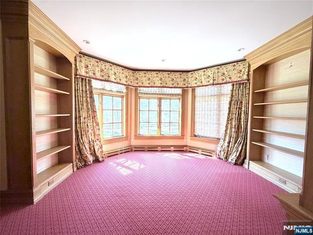 325 Wearimus Road, Ho-ho-kus, NJ 07423