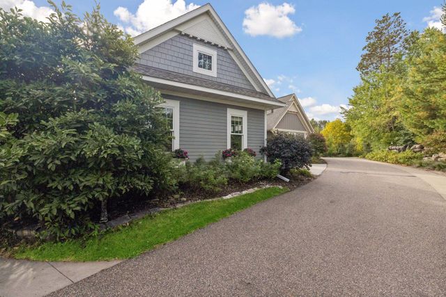 3726 Planting Green, Stillwater, MN 55082