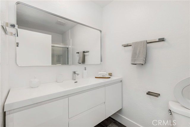 1749 S Bentley Ave, Los Angeles, CA 90025