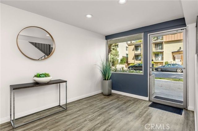 1749 S Bentley Ave, Los Angeles, CA 90025