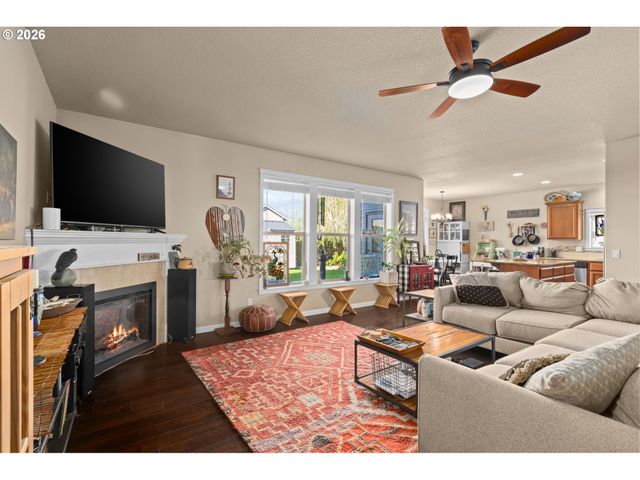 400 S BALM St, Yamhill, OR 97148