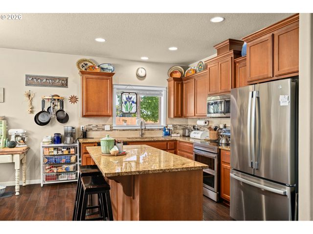 400 S BALM St, Yamhill, OR 97148
