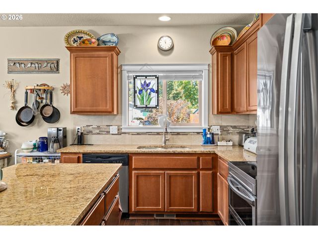 400 S BALM St, Yamhill, OR 97148