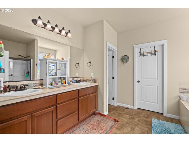 400 S BALM St, Yamhill, OR 97148