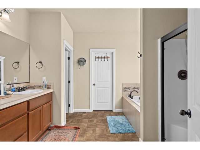 400 S BALM St, Yamhill, OR 97148