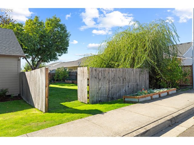 400 S BALM St, Yamhill, OR 97148