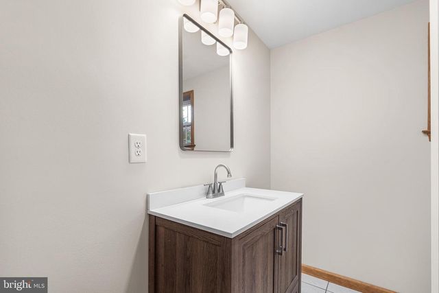 39 HOLLY LANE, Pilesgrove, NJ 08098