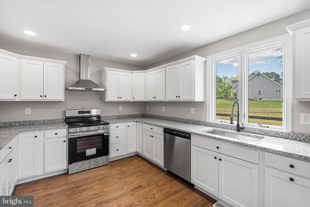 39 HOLLY LANE, Pilesgrove, NJ 08098