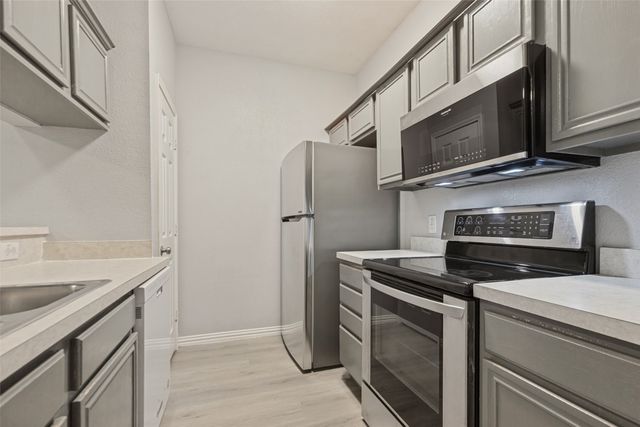 3815 Brandon Park Drive, Garland, TX 75044