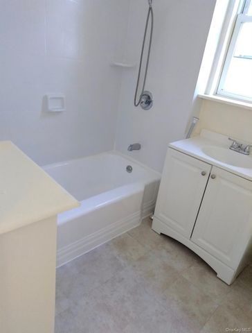 1718 Edison Avenue, Bronx, NY 10461