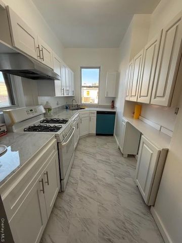 1718 Edison Avenue, Bronx, NY 10461