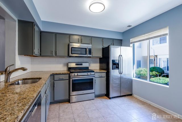1050 Schmidt Lane, North Brunswick, NJ 08902