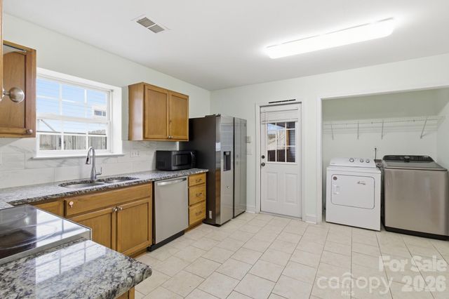 2126 Downing Street, Charlotte, NC 28205