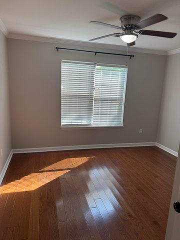823 Harbor Place Drive, Charleston, SC 29412