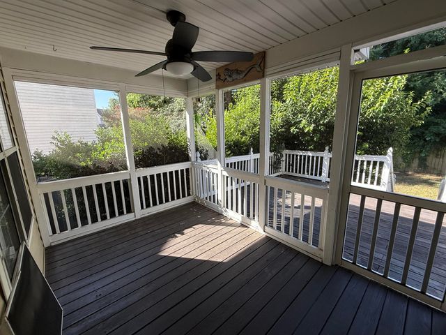 823 Harbor Place Drive, Charleston, SC 29412