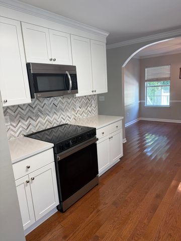 823 Harbor Place Drive, Charleston, SC 29412