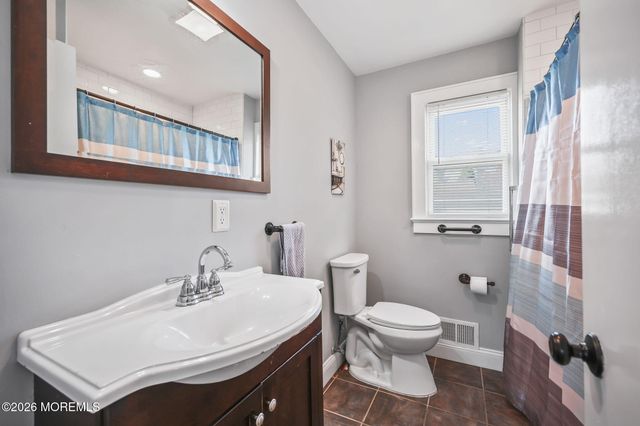 34 Lipman Place, Neptune City, NJ 07753