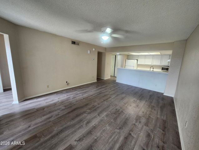 4730 W NORTHERN Avenue 1131, Glendale, AZ 85301
