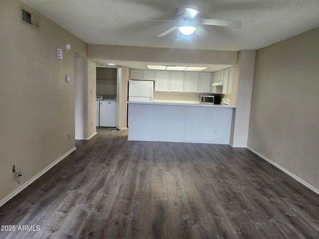 4730 W NORTHERN Avenue 1131, Glendale, AZ 85301