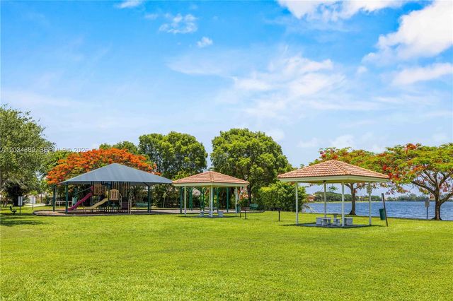 1125 SW 44th Avenue, Deerfield Beach, FL 33442
