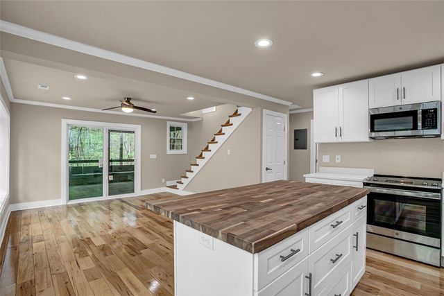110 Pine Ridge Drive, Westminster, SC 29693