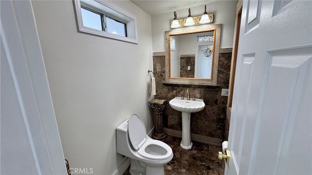 2138 N Frederic, Burbank, CA 91504