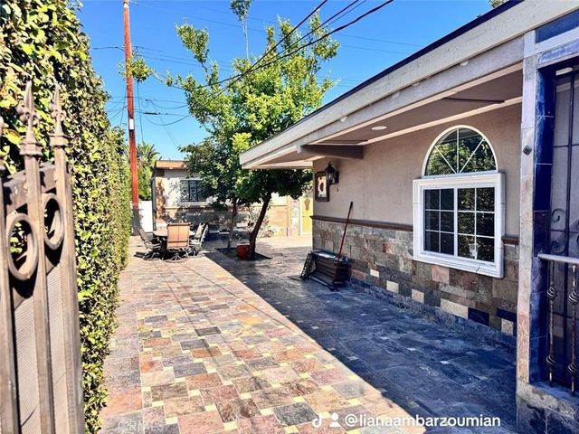 2138 N Frederic, Burbank, CA 91504