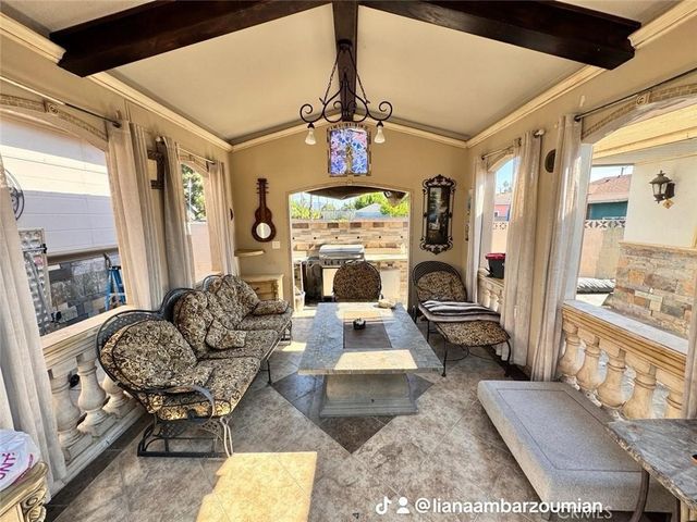 2138 N Frederic, Burbank, CA 91504