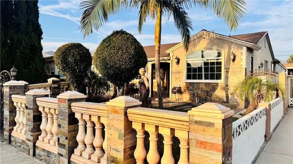 2138 N Frederic, Burbank, CA 91504