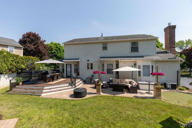 5021 Chesapeake Drive, Clay, NY 13212